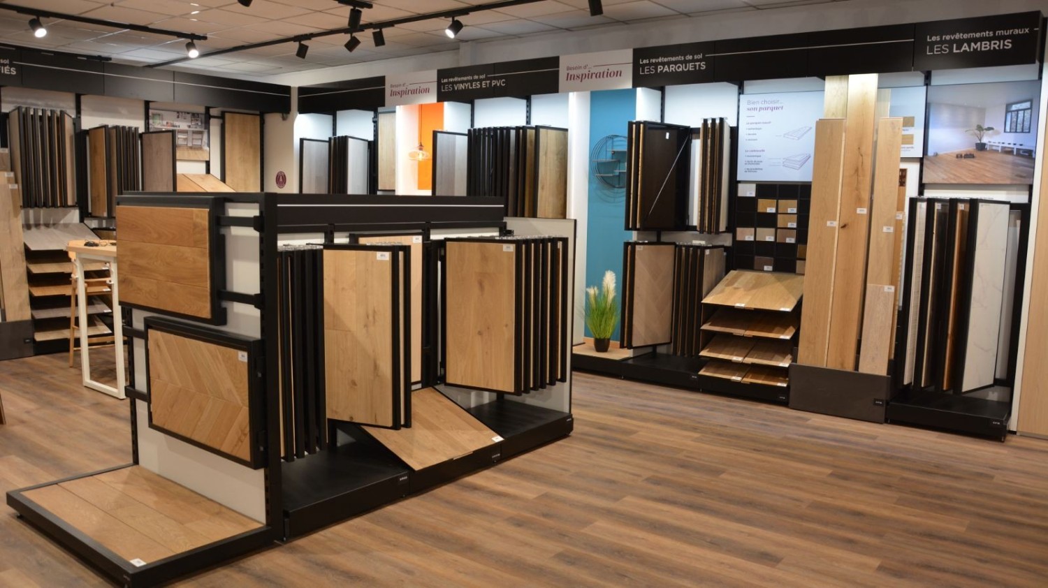 SHOWROOM POINT-P